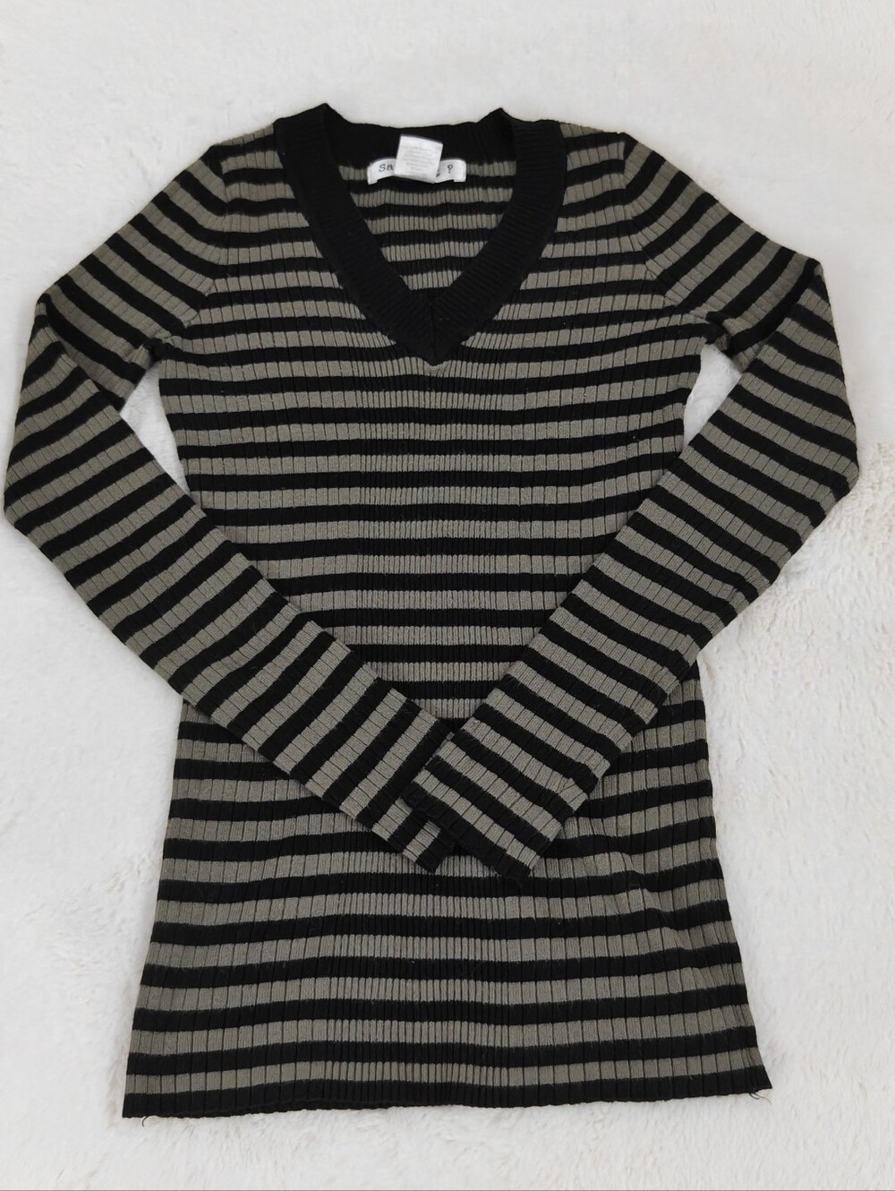 Striped V-Neck Ribbed Sweater - Black & Olive